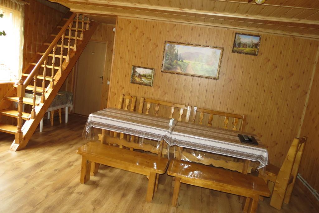 Bilyy Kamin Guest House Tatariv Ngoại thất bức ảnh