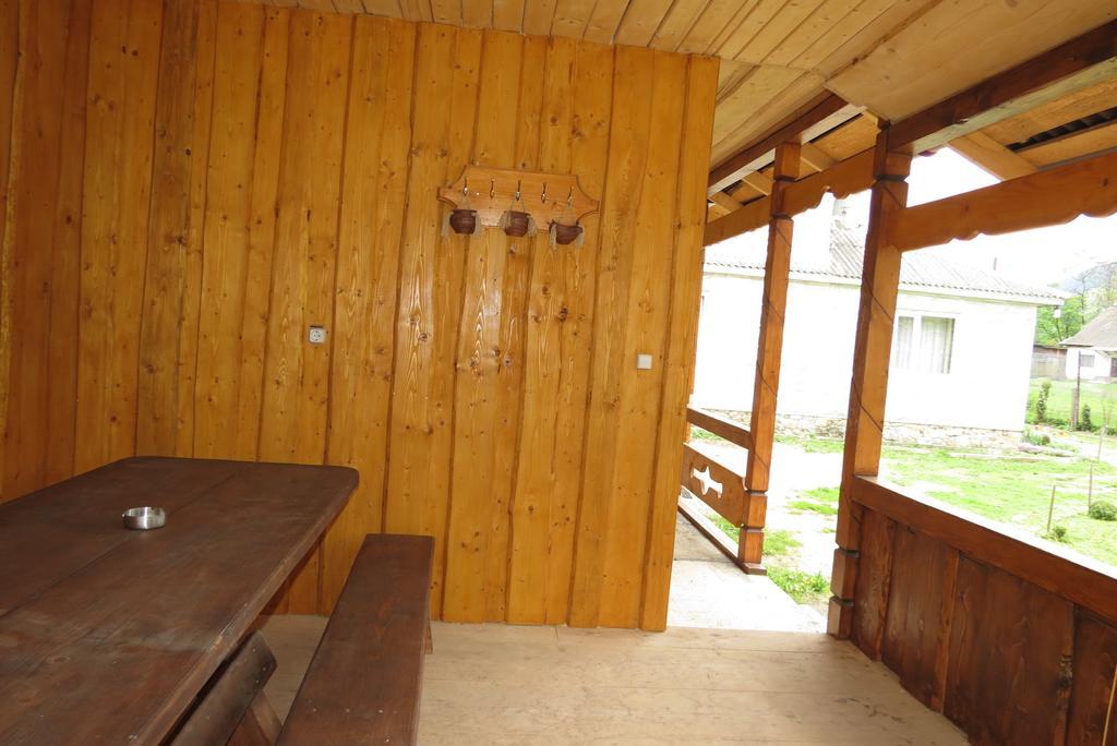 Bilyy Kamin Guest House Tatariv Ngoại thất bức ảnh
