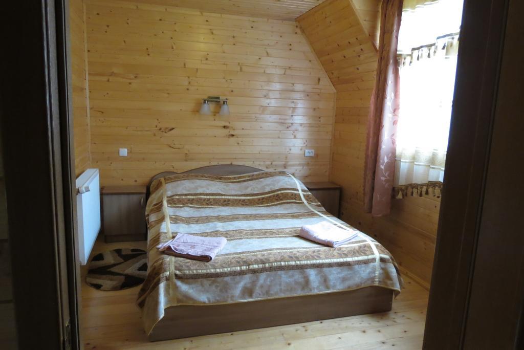 Bilyy Kamin Guest House Tatariv Ngoại thất bức ảnh