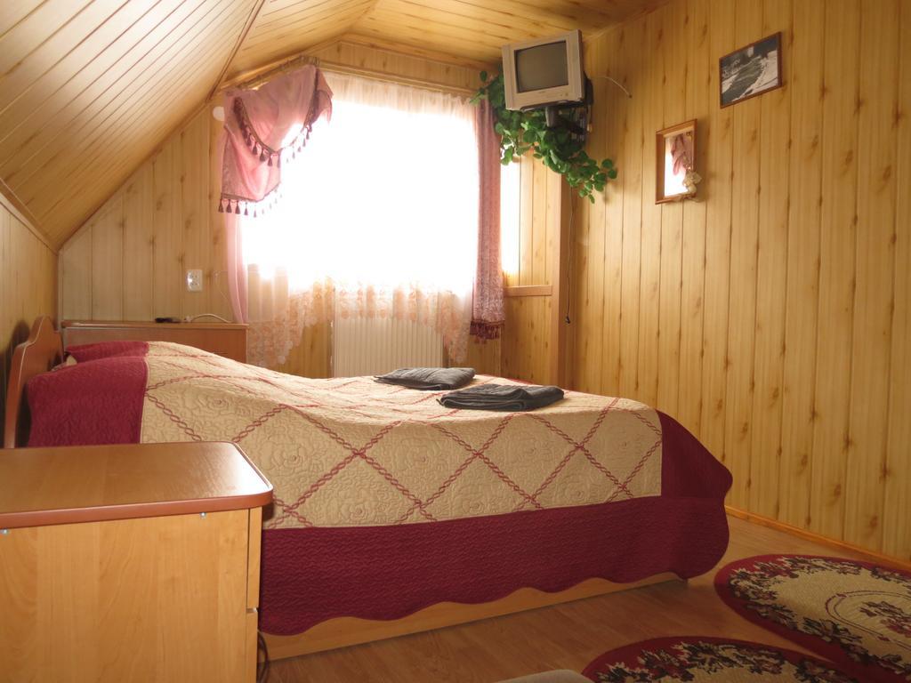 Bilyy Kamin Guest House Tatariv Ngoại thất bức ảnh