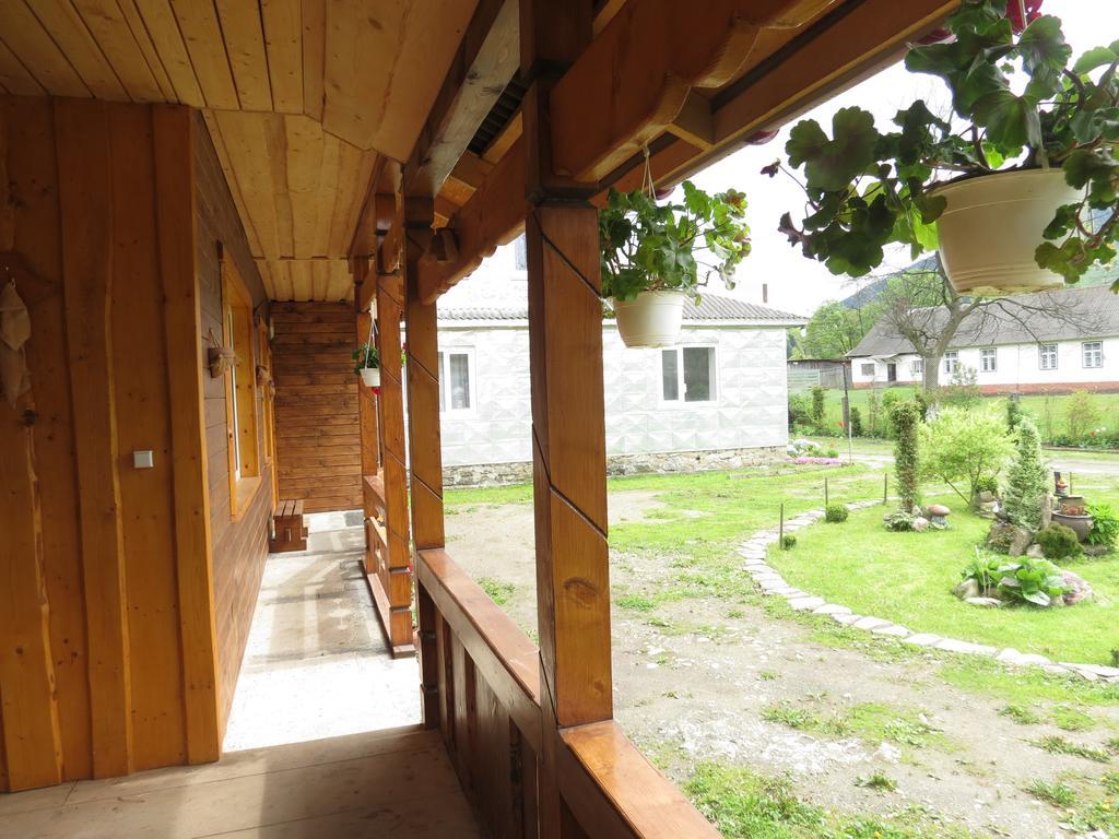 Bilyy Kamin Guest House Tatariv Ngoại thất bức ảnh