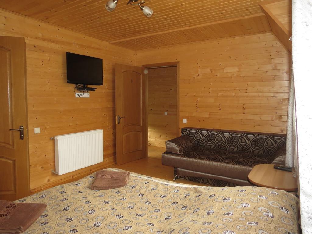 Bilyy Kamin Guest House Tatariv Ngoại thất bức ảnh